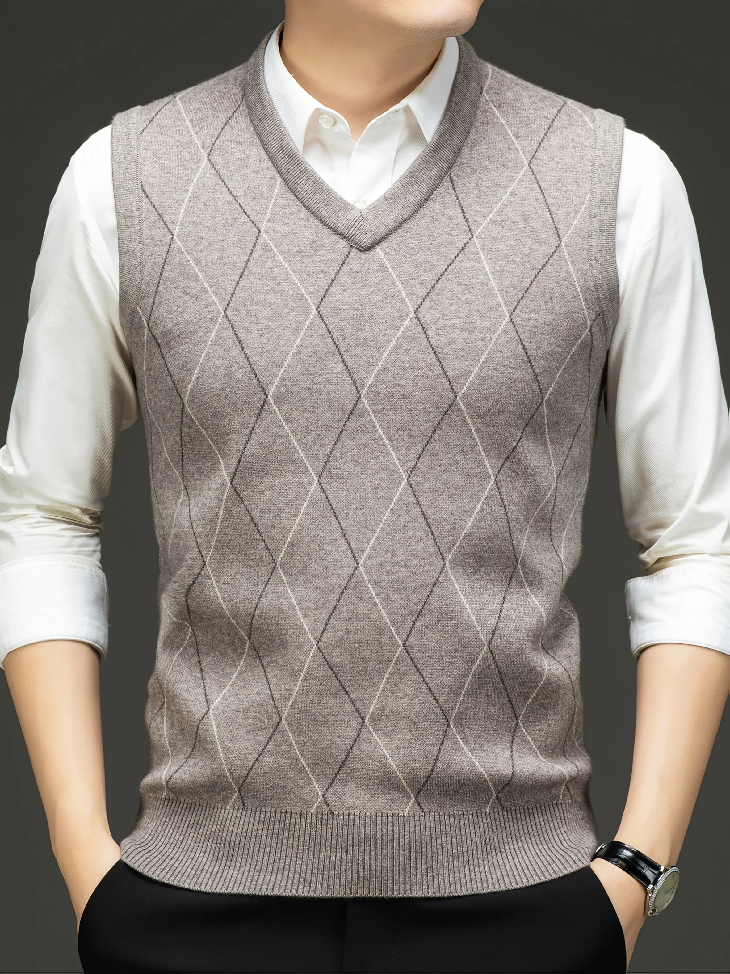 Herre pullover | Strikket v-hals pullover med diamantmønster