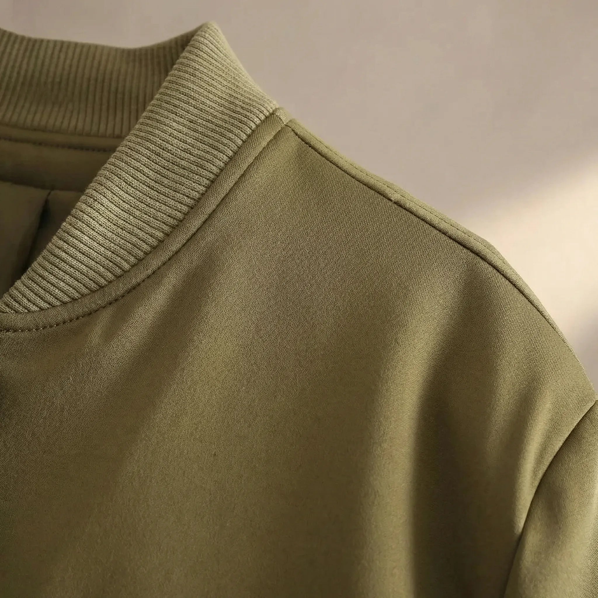 Dame bomberjakke | Cropped varsityjakke med trykknapper