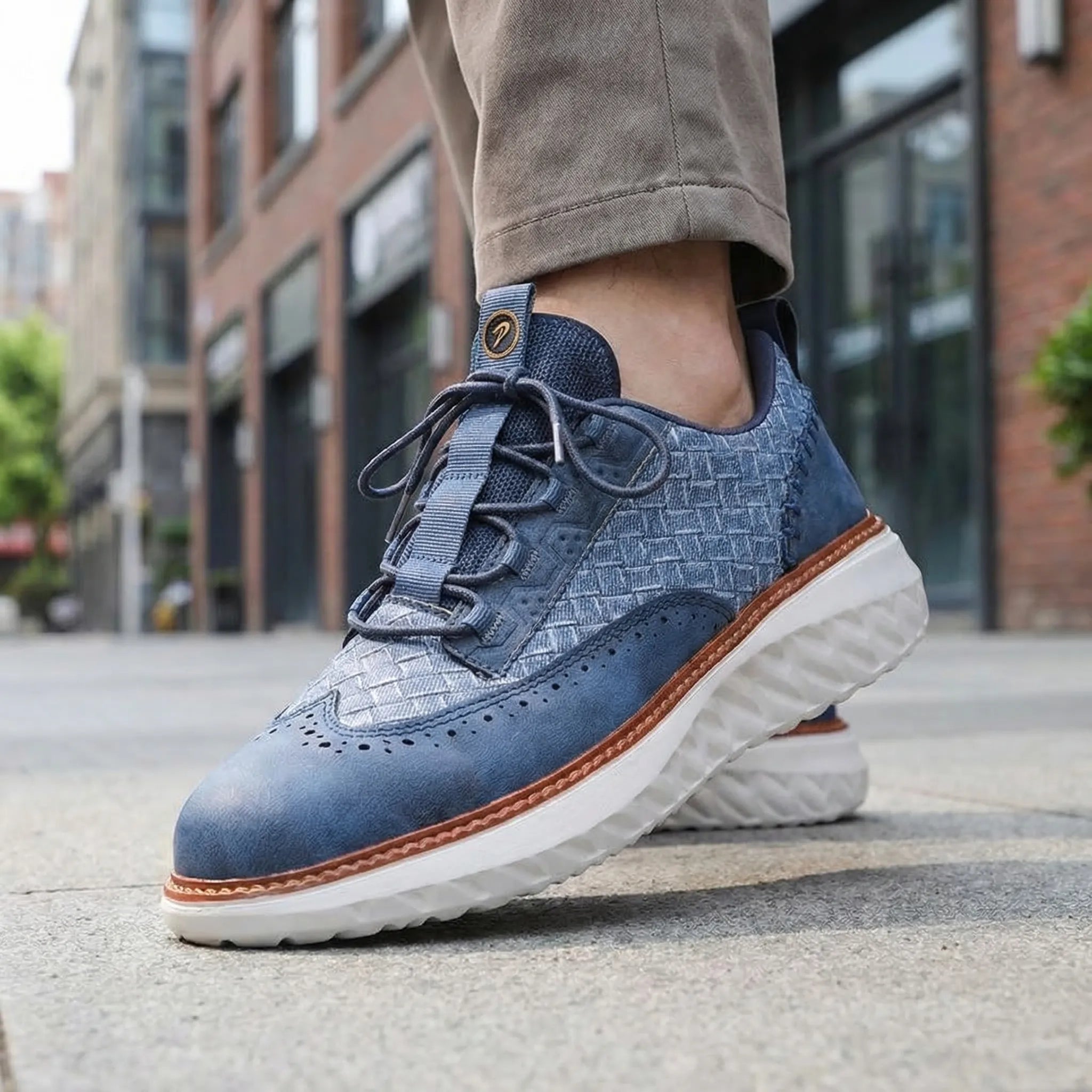Herresneakers | Oxford sneaker med præget detalje og dæmpende sål