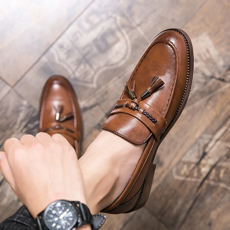 Mocassins pour homme | Chaussures élégantes à enfiler avec pompon