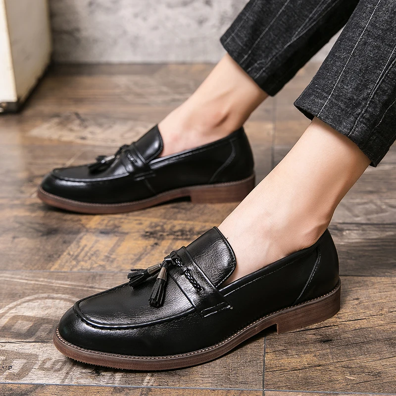 Mocassins pour homme | Chaussures élégantes à enfiler avec pompon