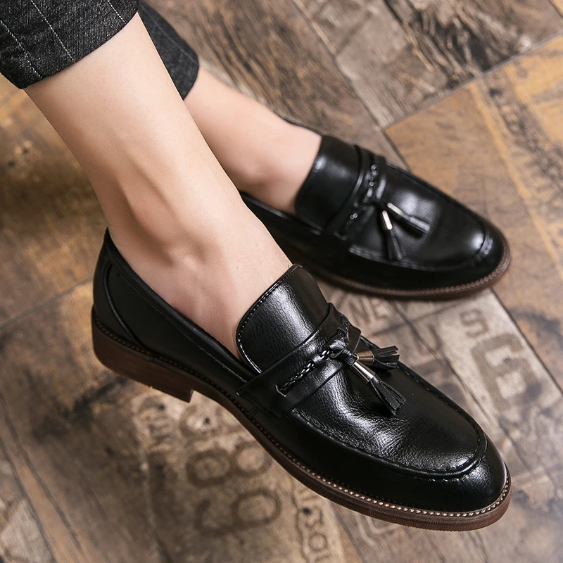 Mocassins pour homme | Chaussures élégantes à enfiler avec pompon