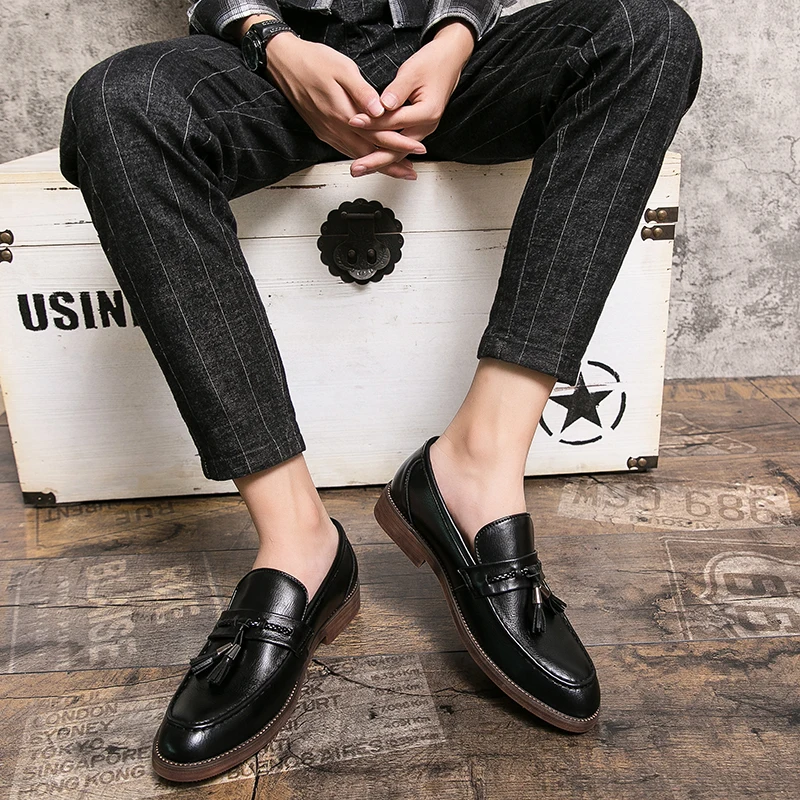 Mocassins pour homme | Chaussures élégantes à enfiler avec pompon