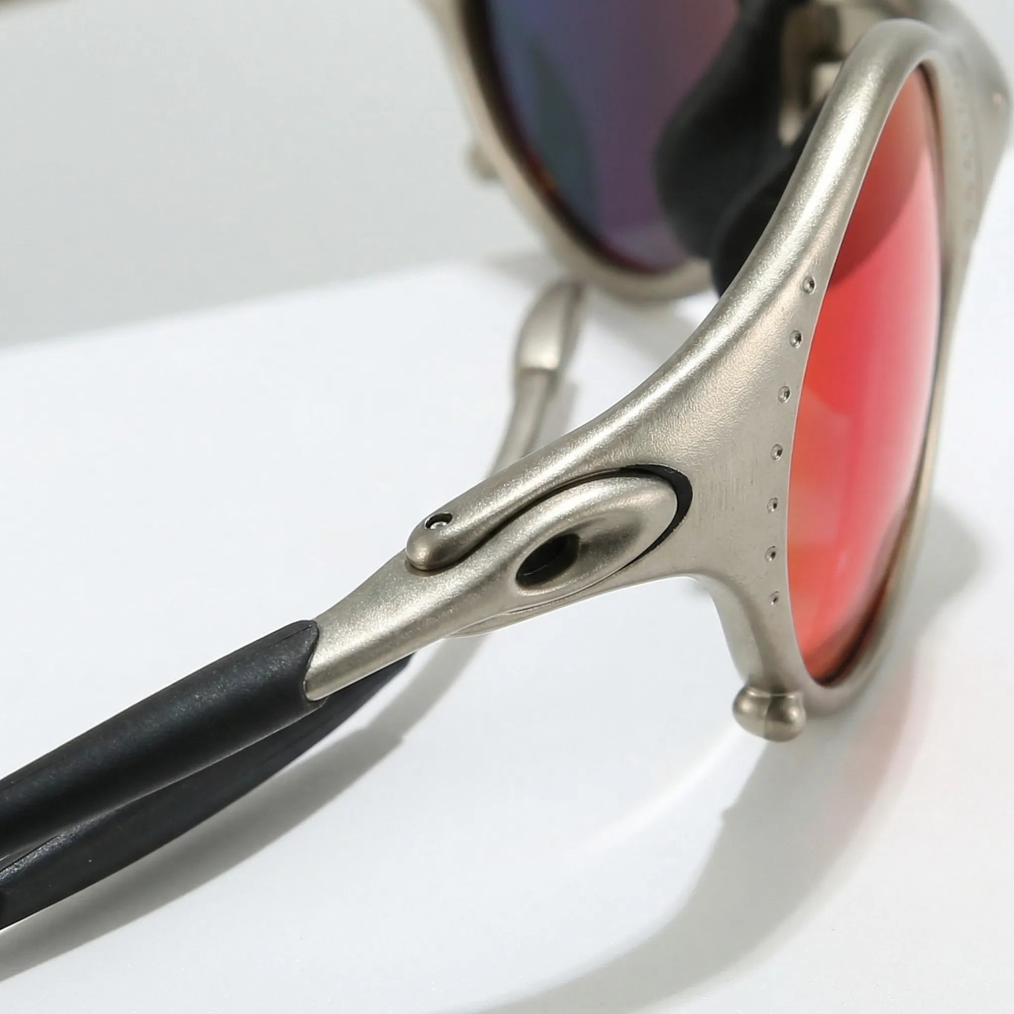 Lunettes de soleil rondes de sport au look vintage