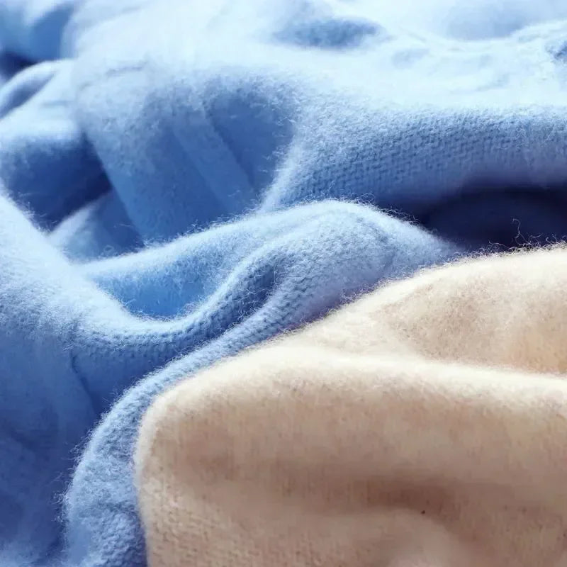 Herre striktrøje med strukturmønster og rund hals