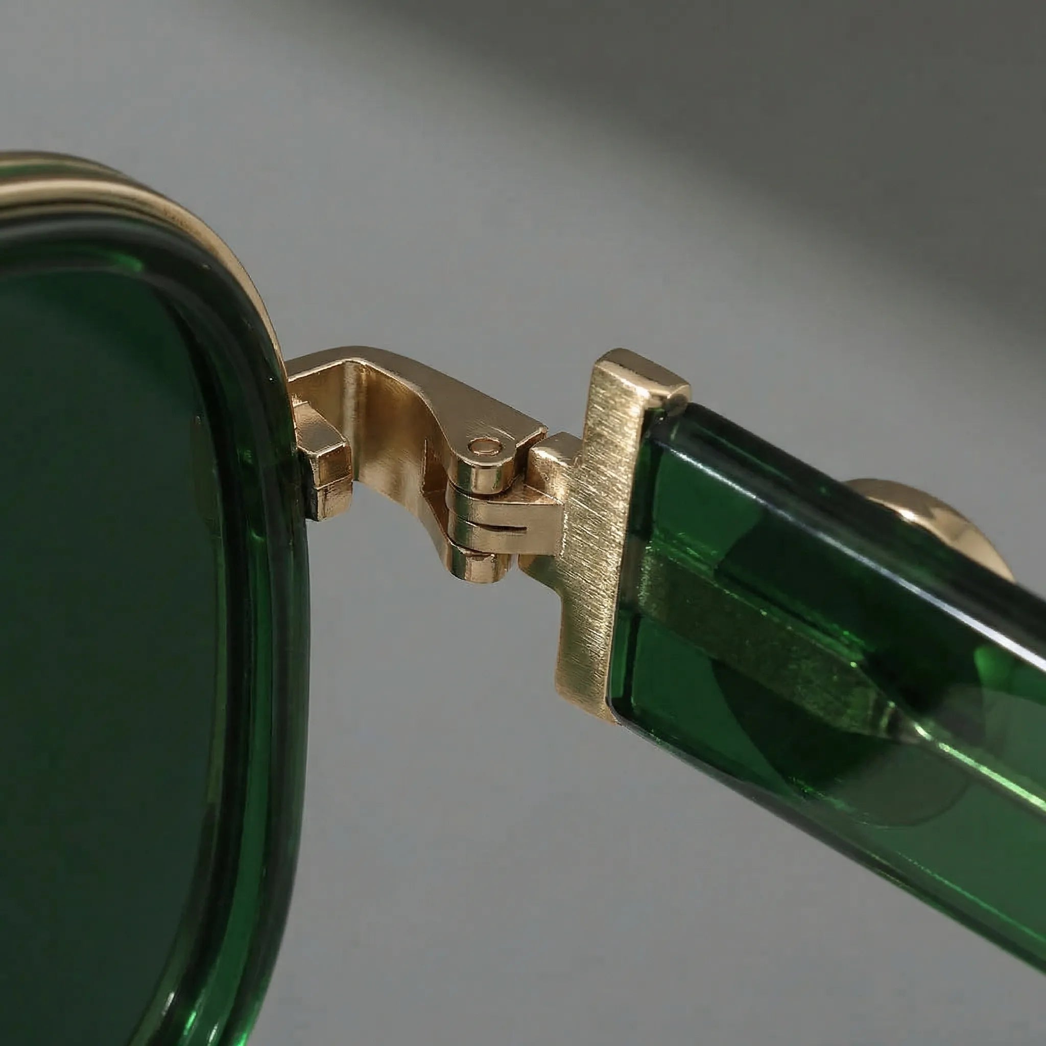 Lunettes de soleil pour femmes | Lunettes aviateur vertes à monture dorée