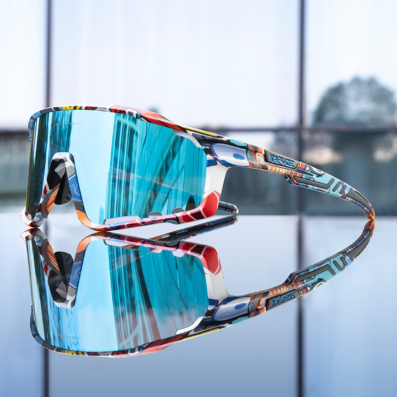 Sportssolbriller med panoramalinse