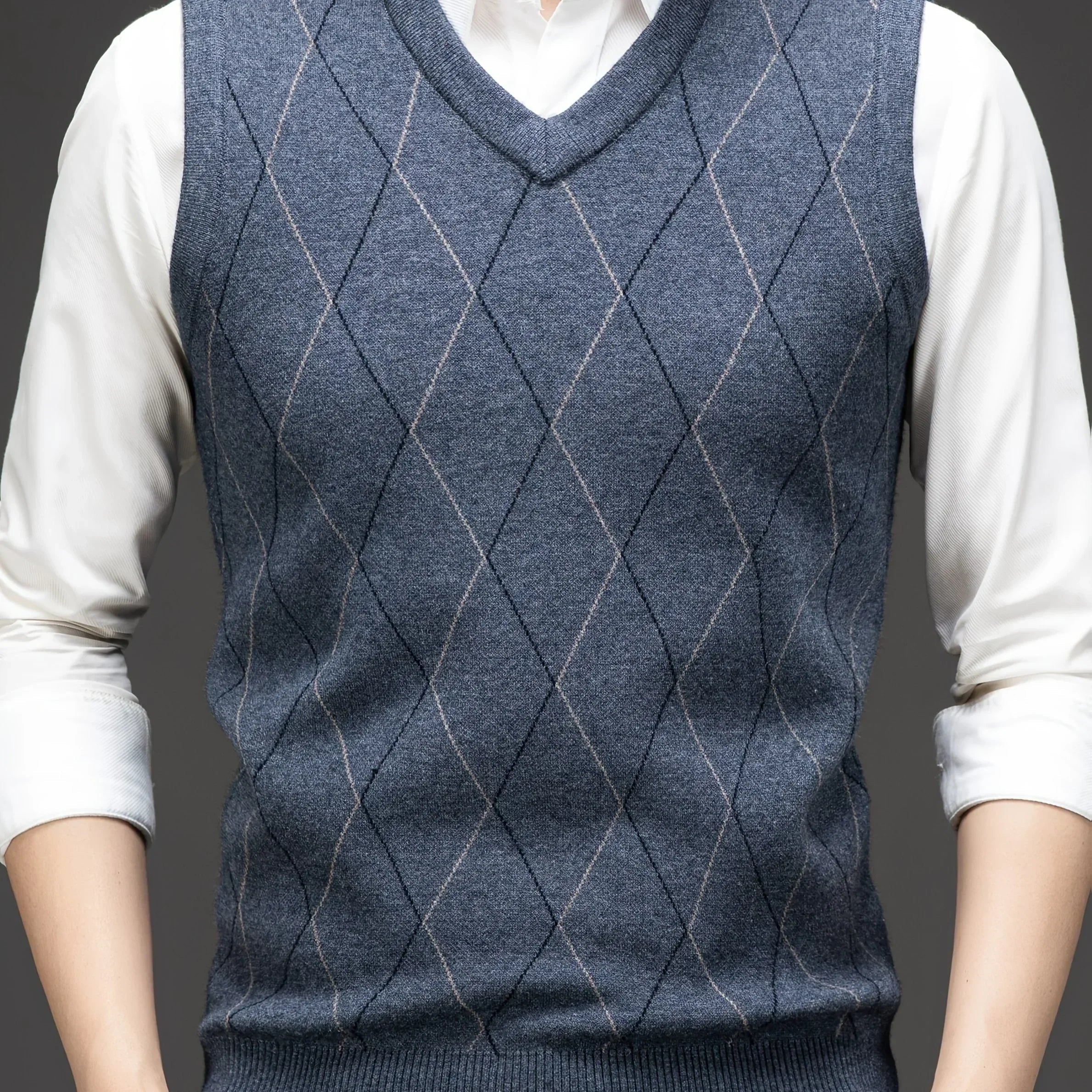 Herre pullover | Strikket v-hals pullover med diamantmønster