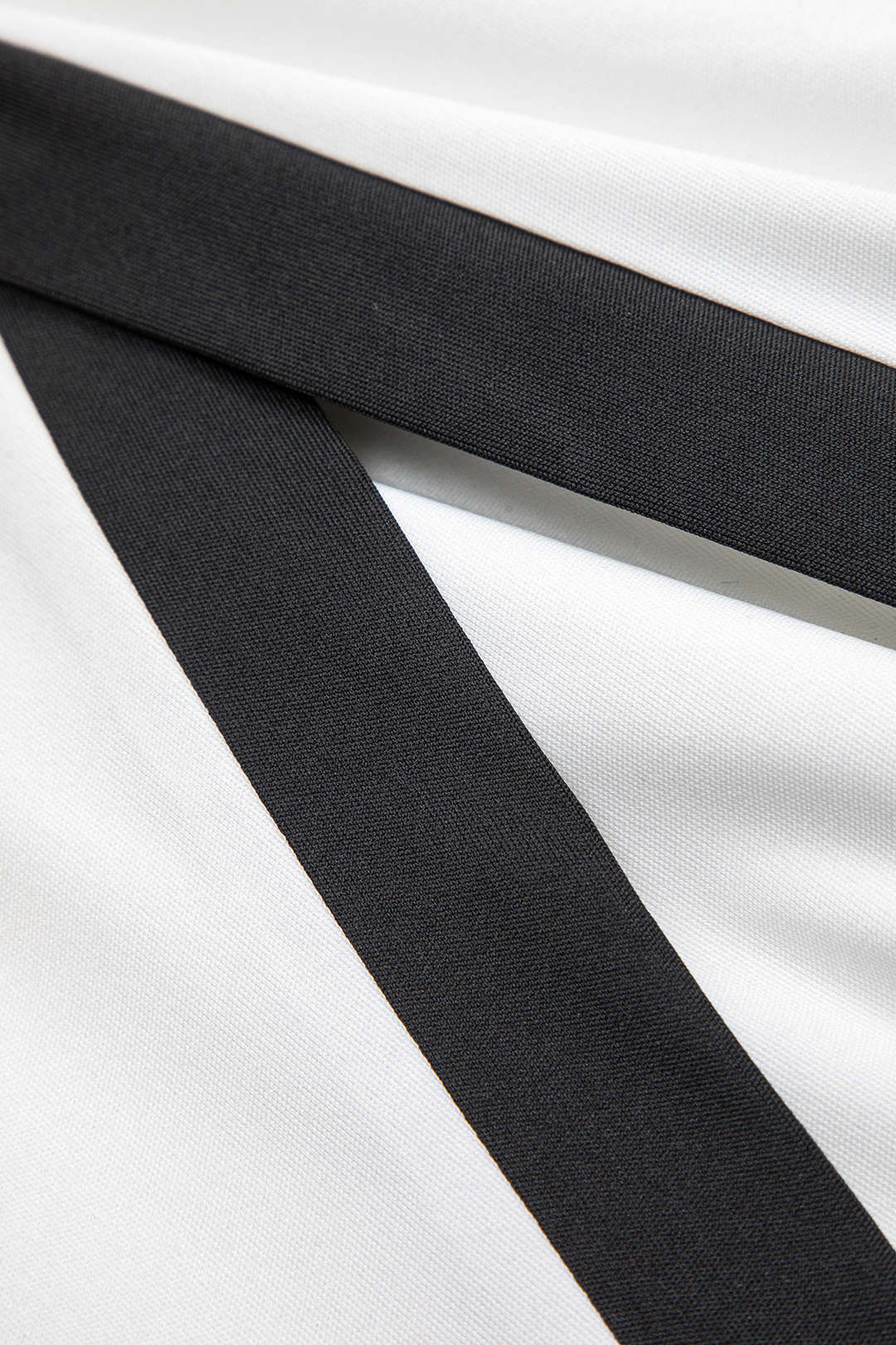 Elegant ærmeløs jumpsuit med høj talje og flatterende pasform