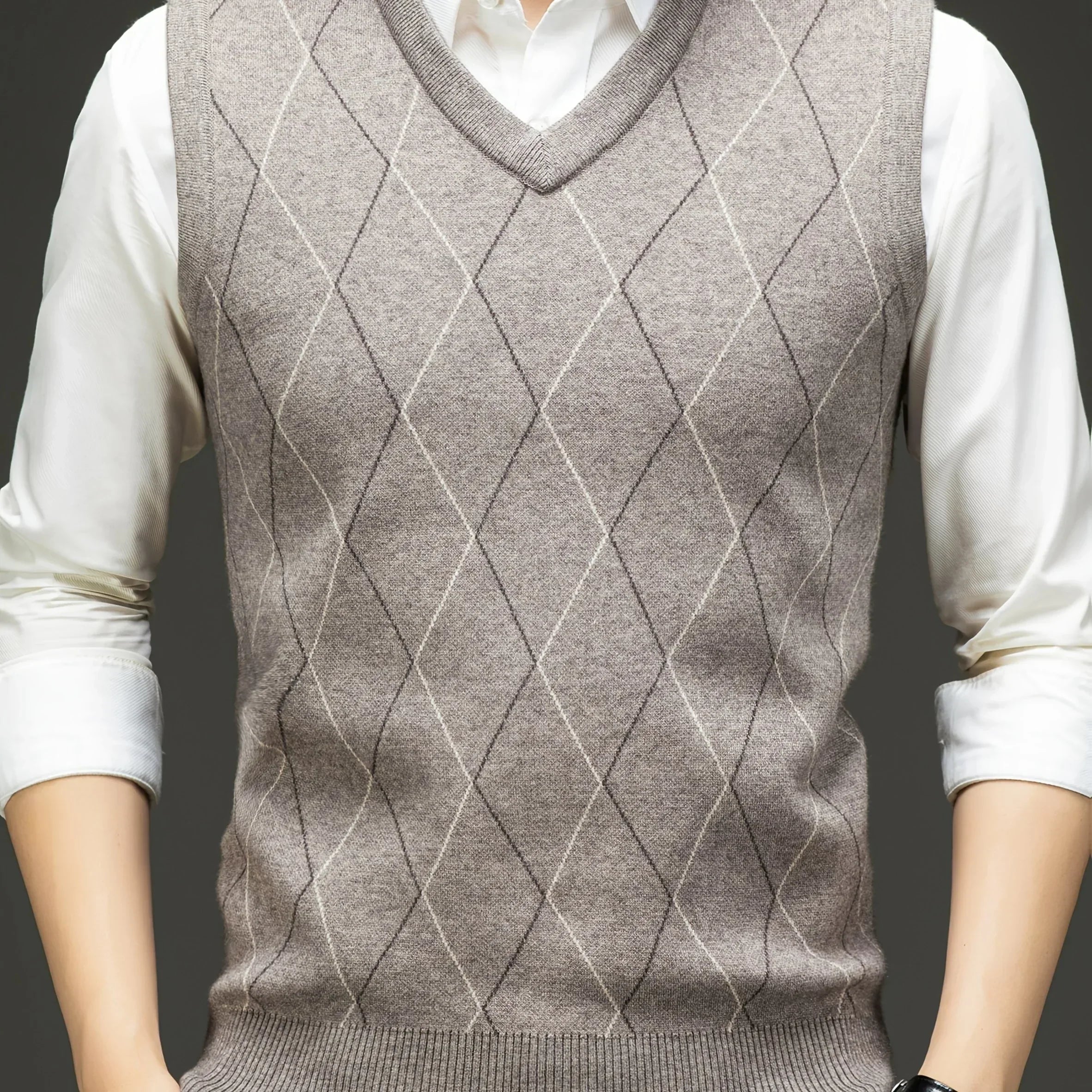 Herre pullover | Strikket v-hals pullover med diamantmønster