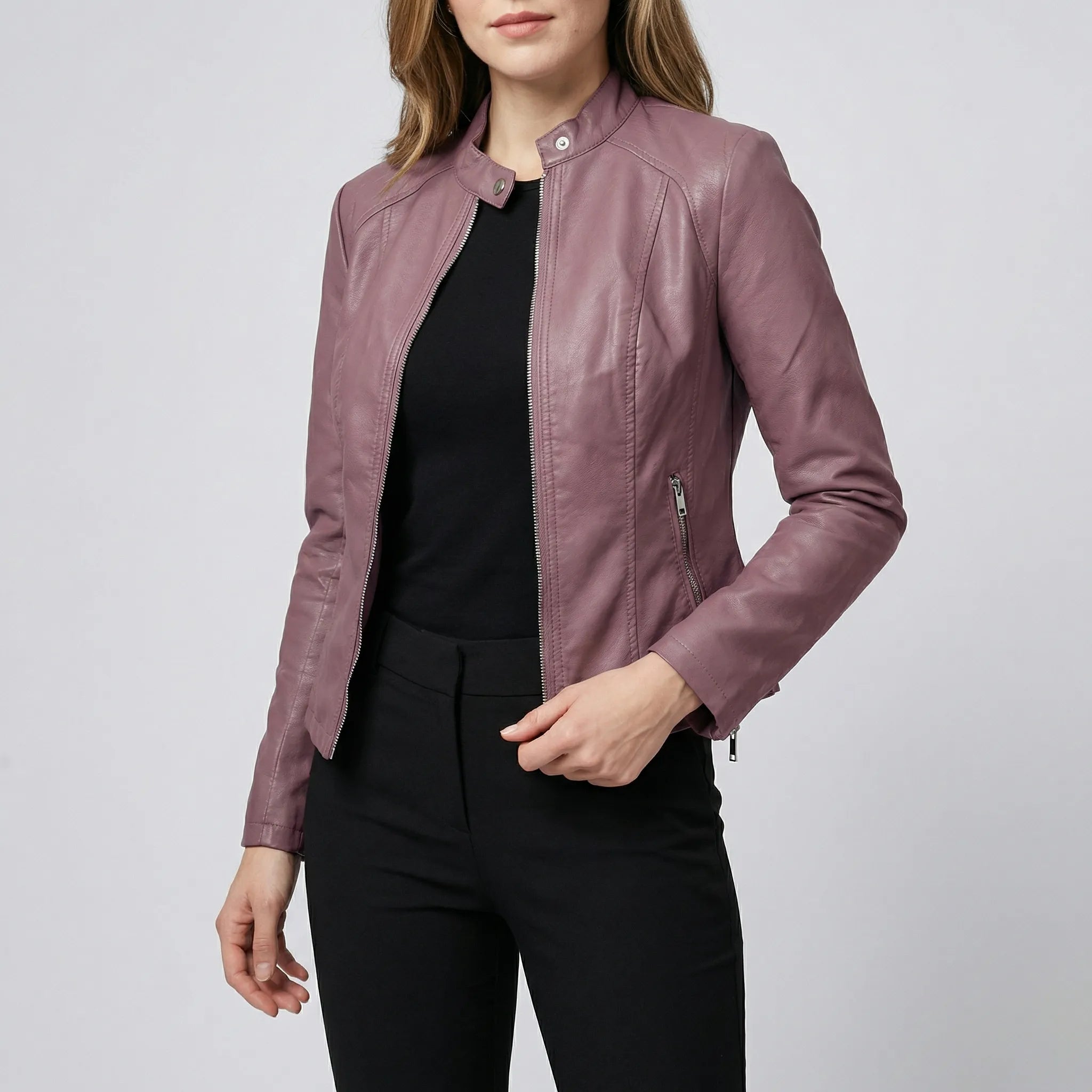 Damejakke | Trendy figursyet jakke med lynlås og stående krave