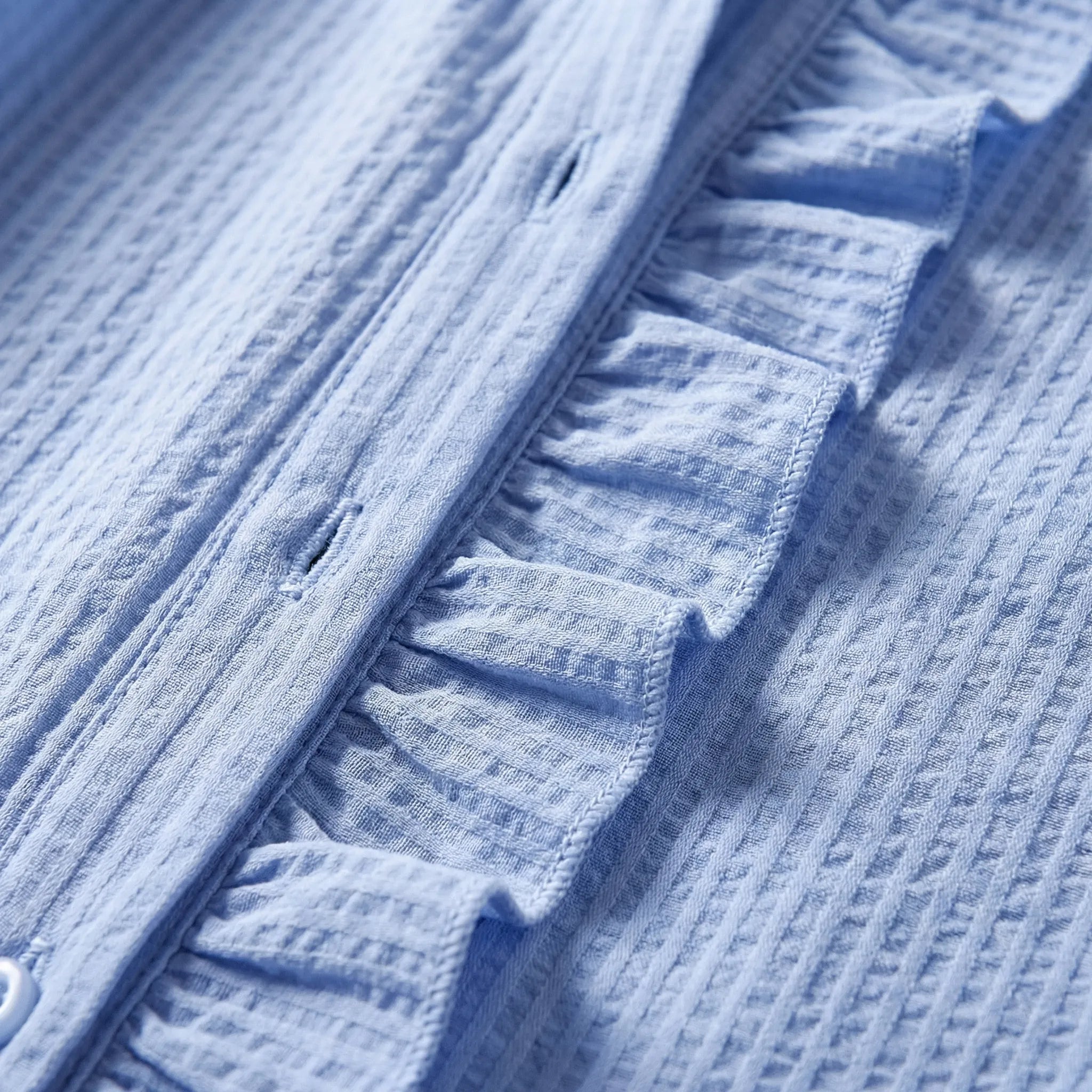 Flæse bluse dame | Figursyet bluse med lange ærmer