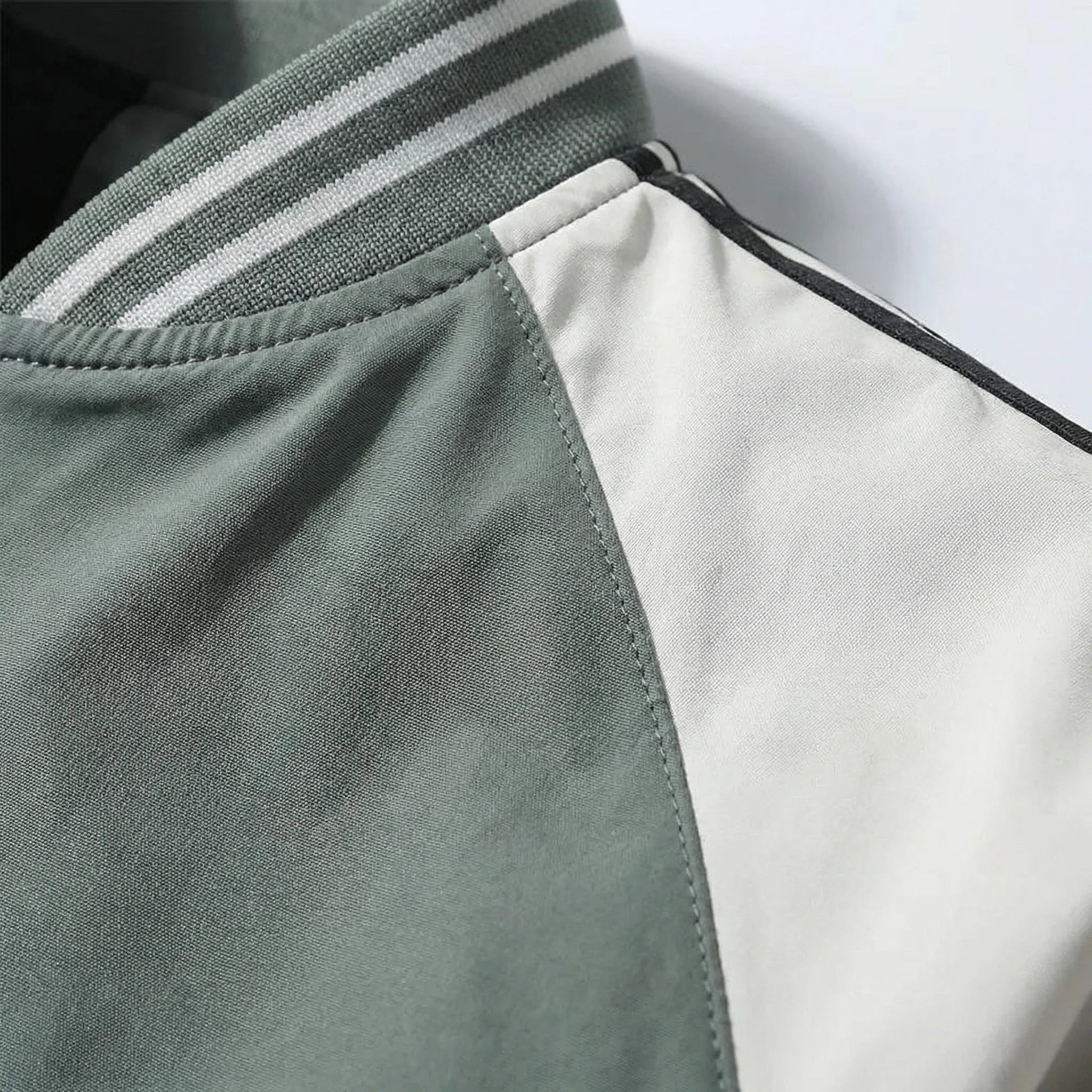 Herre bomberjakke | Let mellemlag med lynlås og sporty look