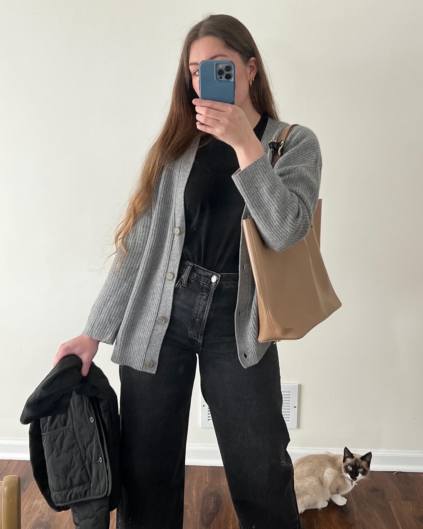 Dame strikket cardigan med knaplukning