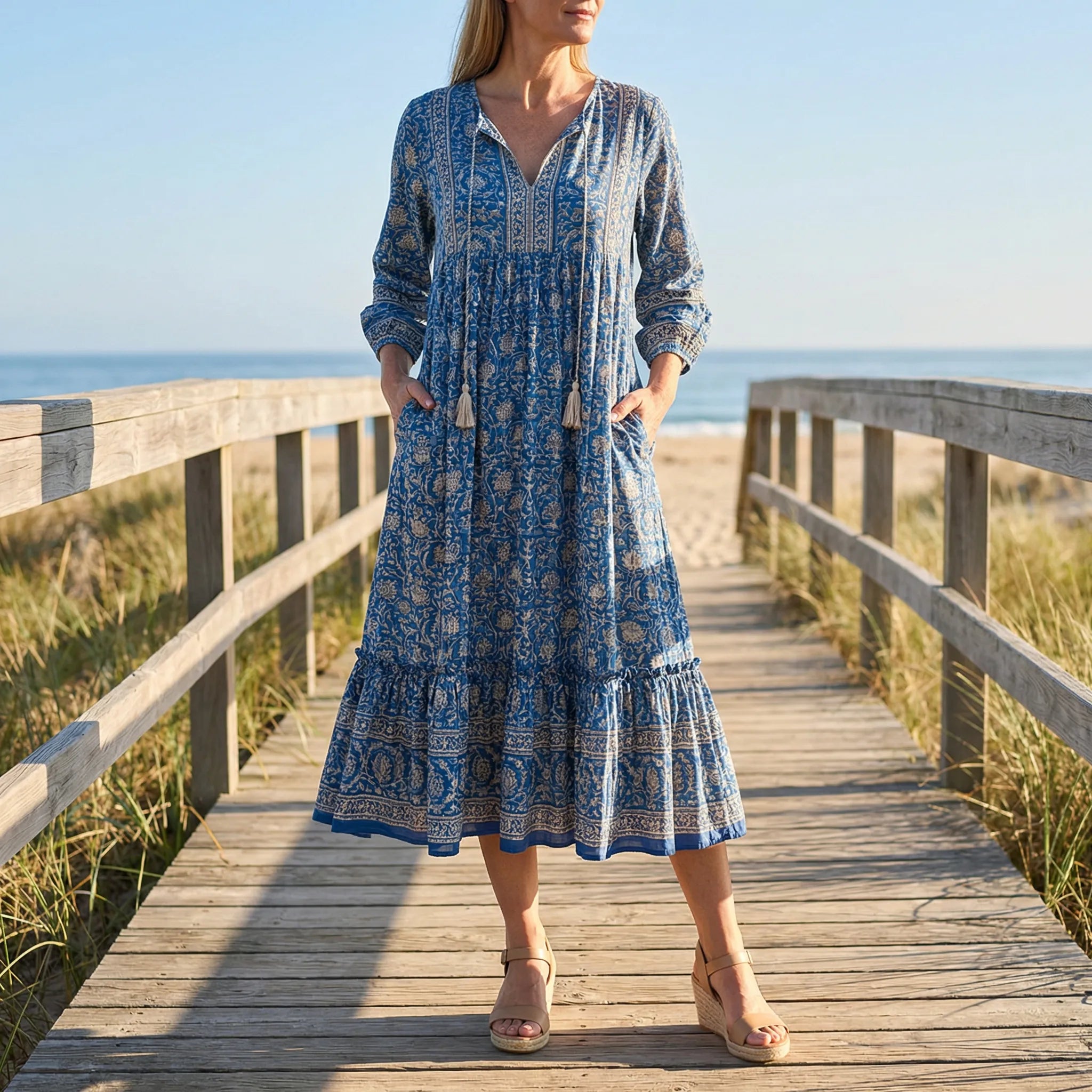 Kjole med V-hals dame | Løstsiddende pasform