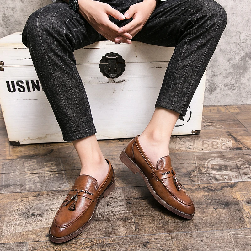 Mocassins pour homme | Chaussures élégantes à enfiler avec pompon
