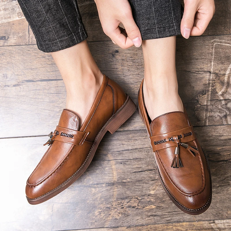 Mocassins pour homme | Chaussures élégantes à enfiler avec pompon