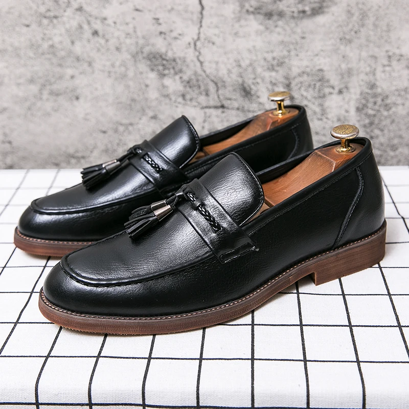 Mocassins pour homme | Chaussures élégantes à enfiler avec pompon