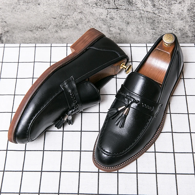 Mocassins pour homme | Chaussures élégantes à enfiler avec pompon