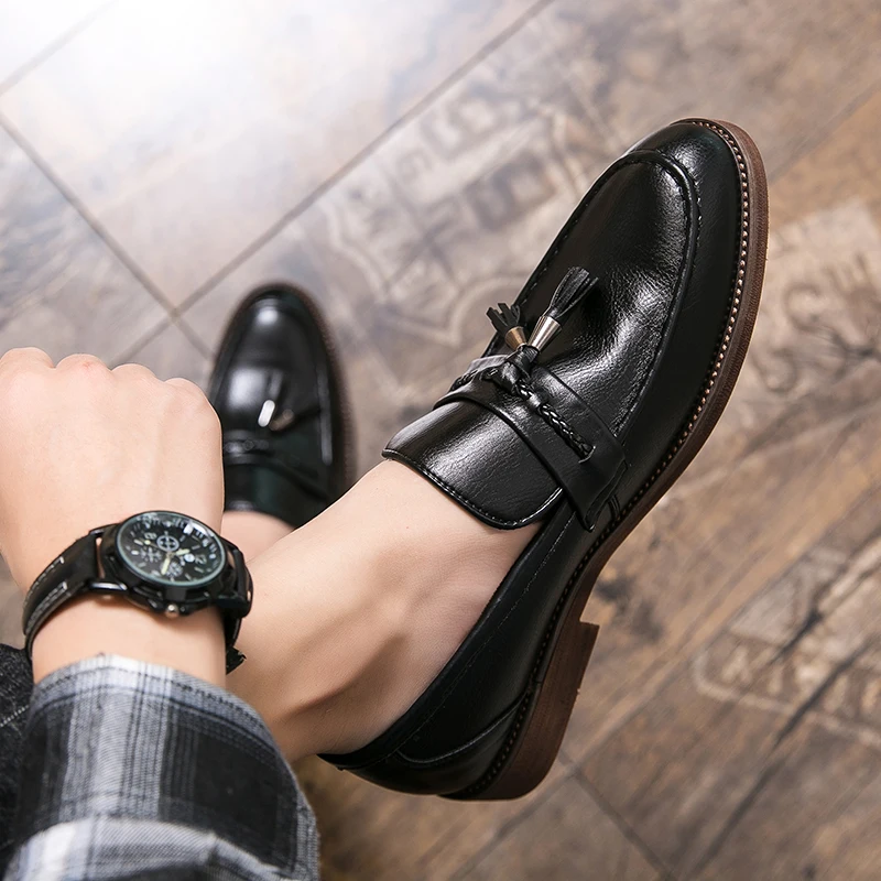 Mocassins pour homme | Chaussures élégantes à enfiler avec pompon