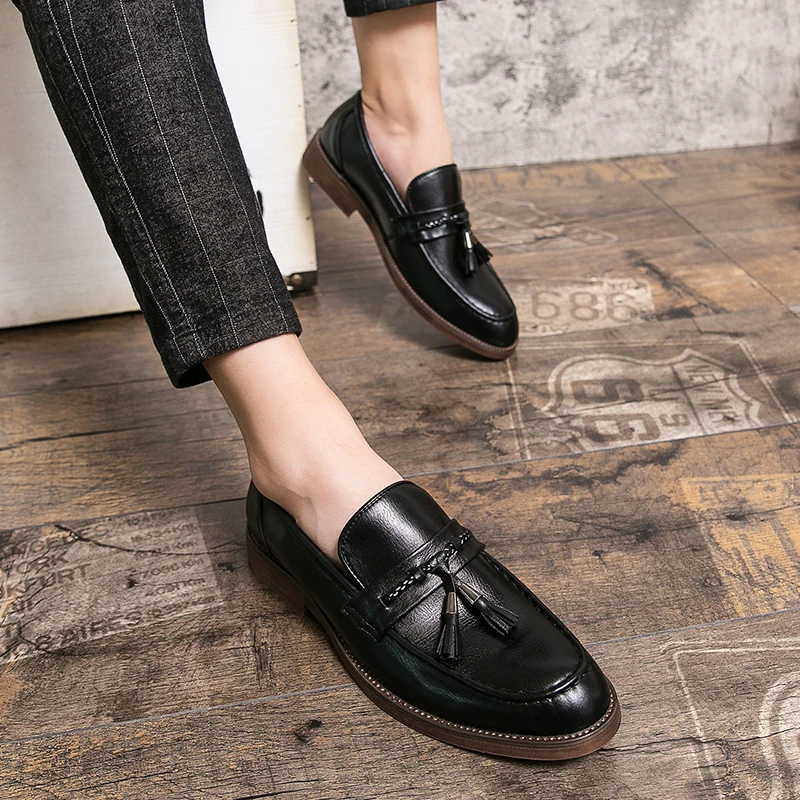 Mocassins pour homme | Chaussures élégantes à enfiler avec pompon