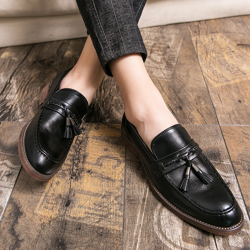Mocassins pour homme | Chaussures élégantes à enfiler avec pompon