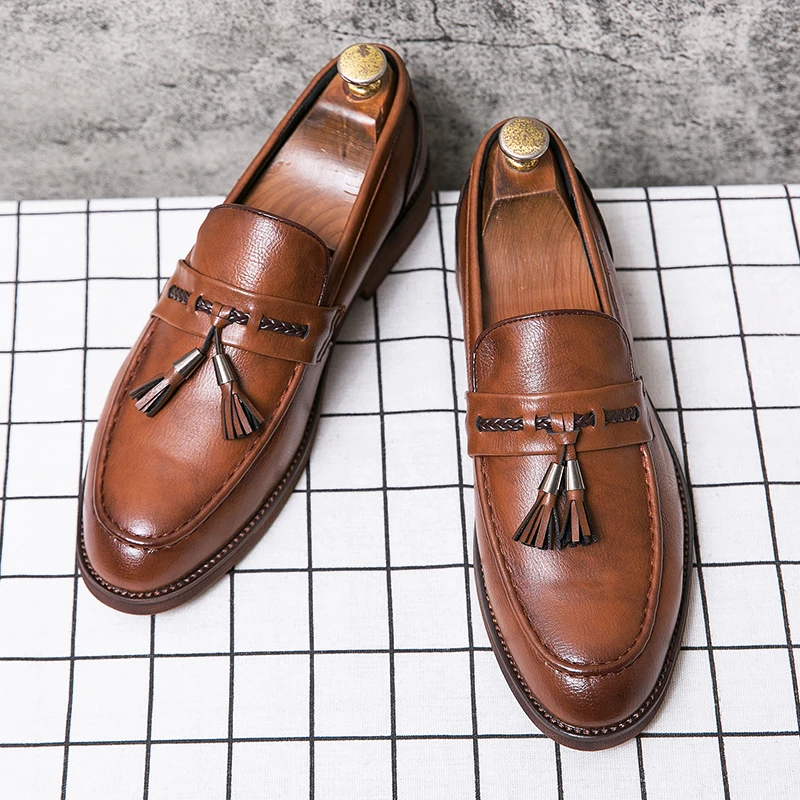 Mocassins pour homme | Chaussures élégantes à enfiler avec pompon