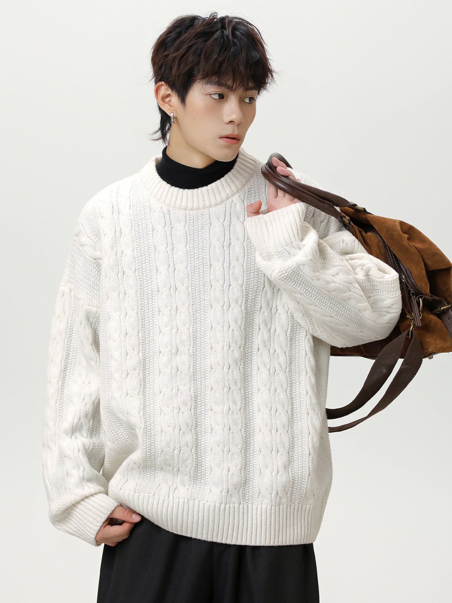 Herre – Klassisk kabelstrikket pullover i varm strik