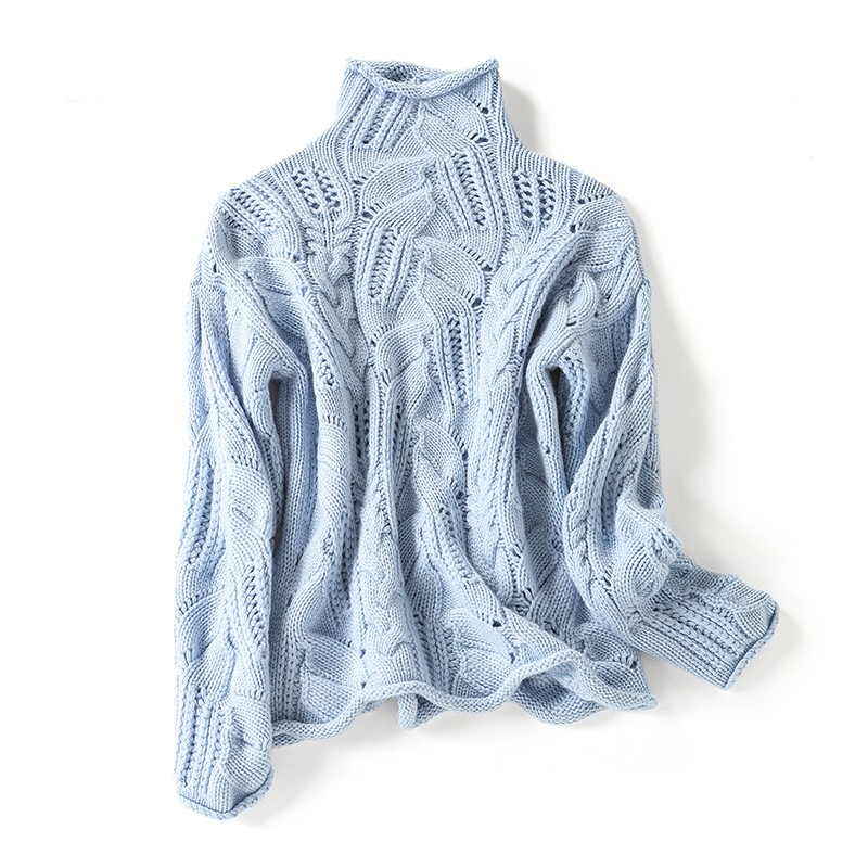 Dame sweater | Blød striktrøje med høj hals og elegant kabelmønster