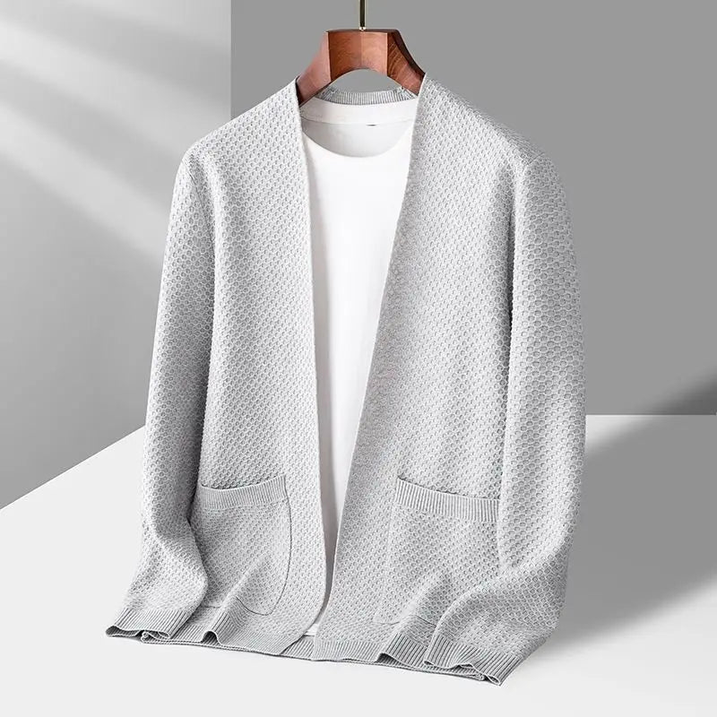 Strikket herre cardigan med strukturmønster