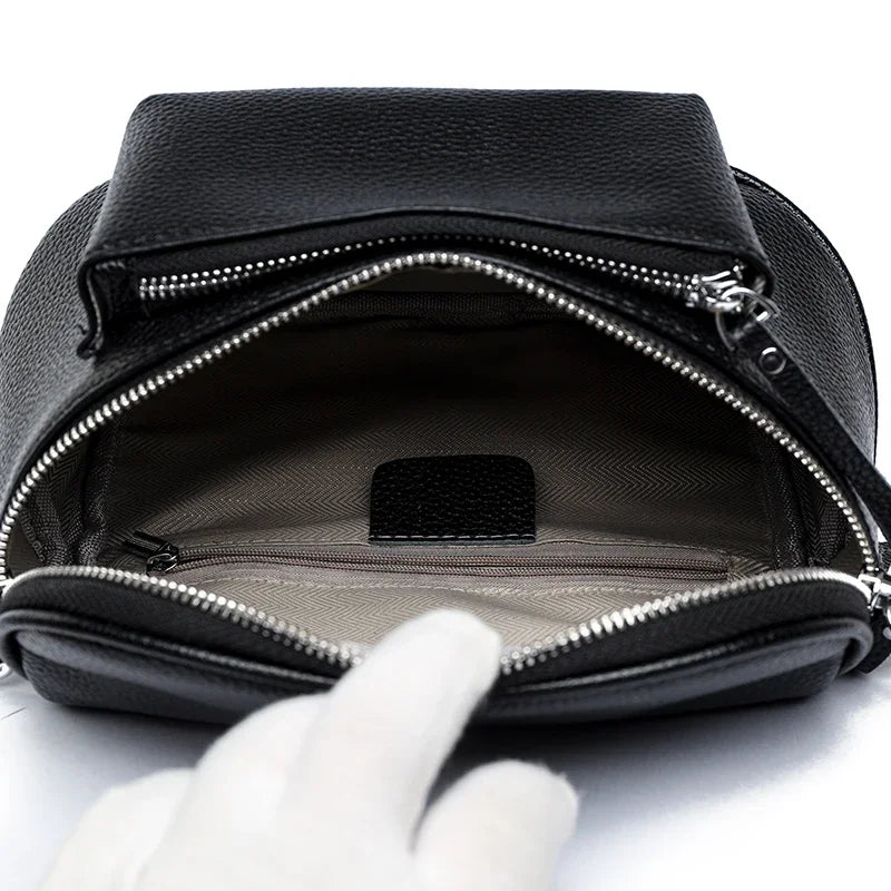 Elegant og rummelig skuldertaske til daglig brug i vintermånederne