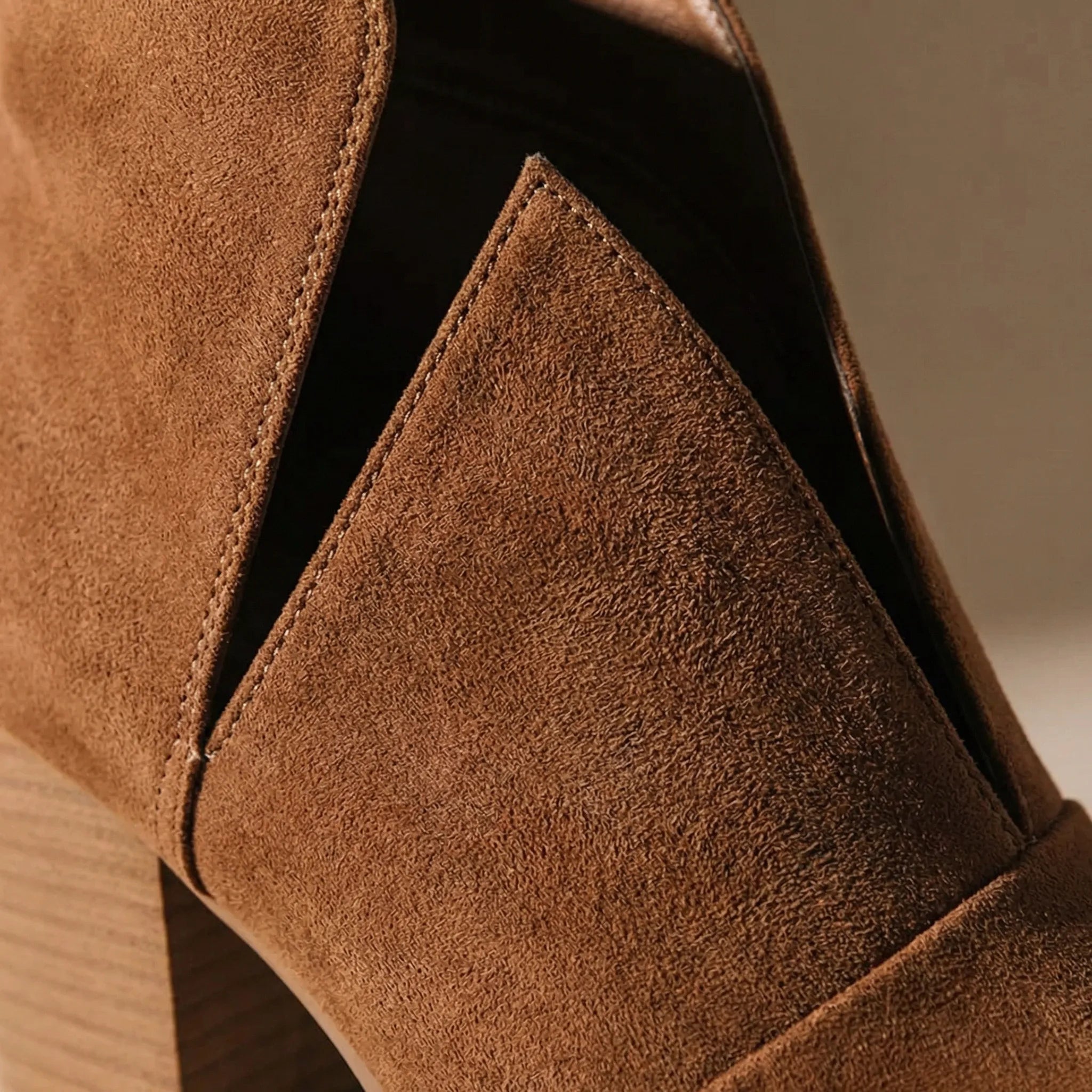 Støvler dame | Ankelstøvler med blokhæl og dyb v