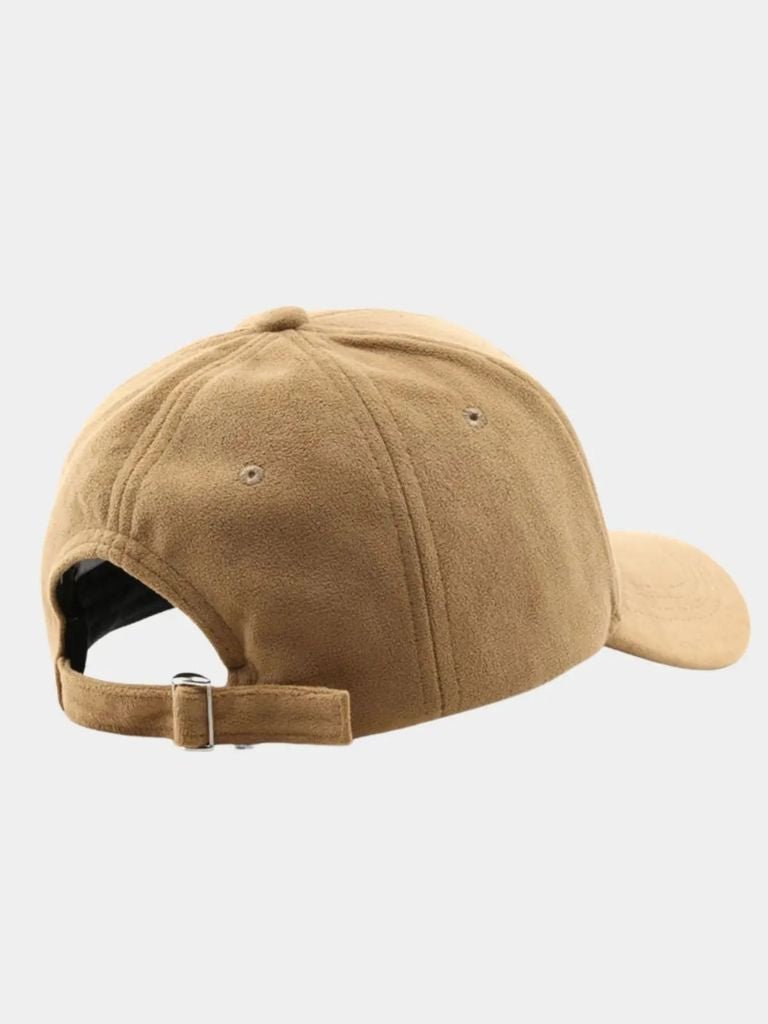 Elegant ensfarvet cap i blødt tekstil – justerbar pasform