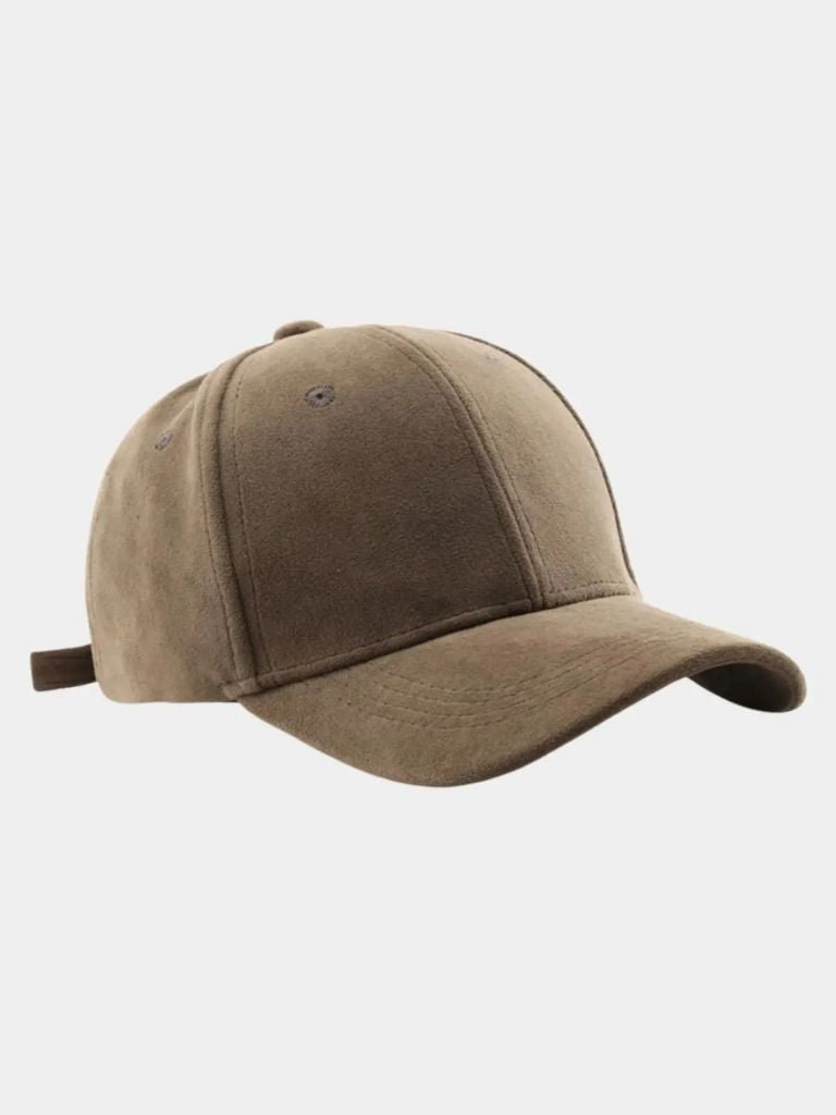Elegant ensfarvet cap i blødt tekstil – justerbar pasform